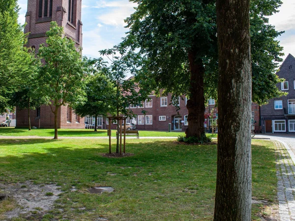 Bild 1: Am Kirchplatz - Straßengemeinschaft